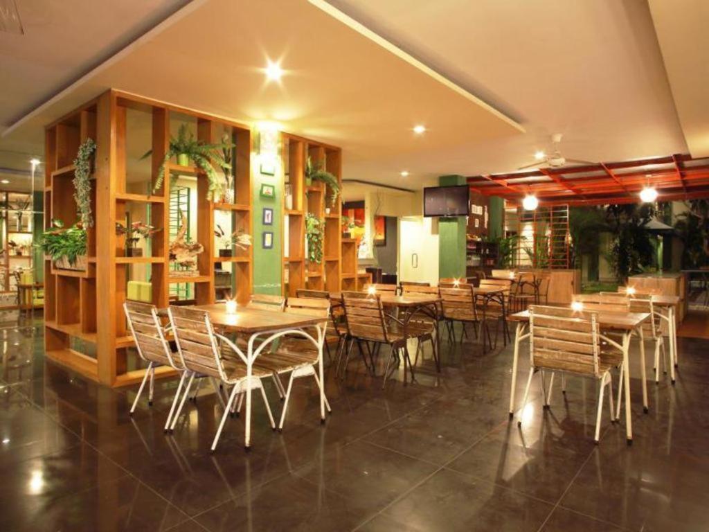 Spazzio Bali Hotel Kuta Lombok Exterior foto